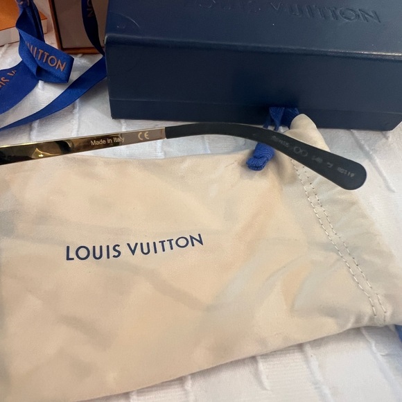LOUIS VUITTON La Boum Canvas Sunglasses - Picture 6 of 11
